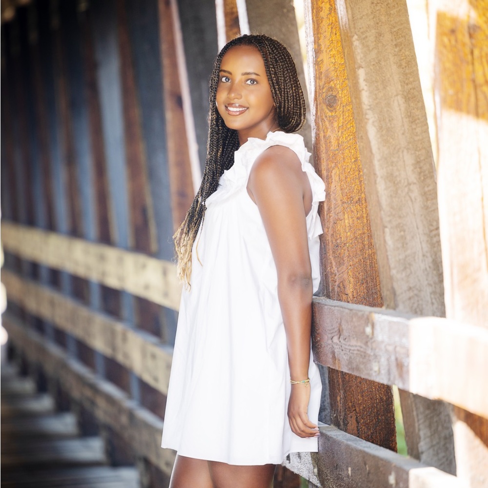 Meet your Posher, Lomi